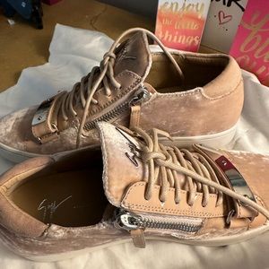 Guseppi Minotti Velvet sneakers